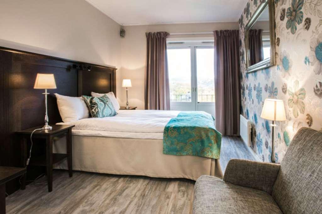 Home Hotel Park Халден Номер фото