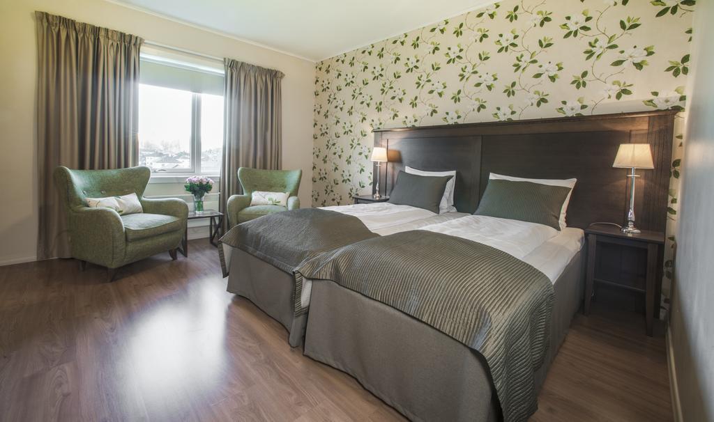 Home Hotel Park Халден Экстерьер фото